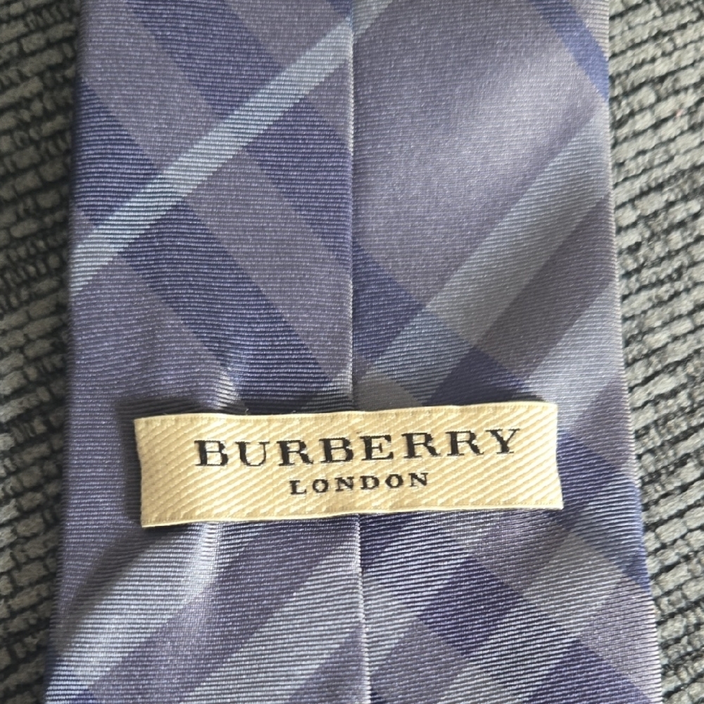 Burberry Blue Silk Tie with Classic Check Pattern